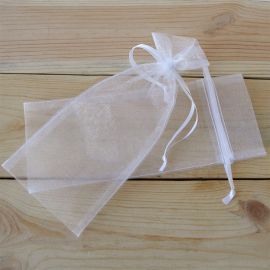 12 Bolsas Beige con Corazones Blancos de 10 cm x 13 cm 12 Bolsas Beige con Corazones Blancos de 10 cm x 13 cm