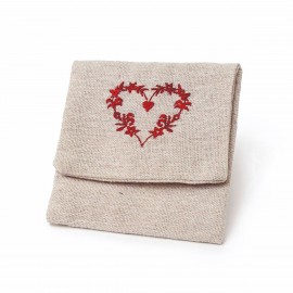 Guardatodo Beige Con Corazón Bordado 11 x 10 cm Guardatodo Beige Con Corazón Bordado 11 x 10 cm