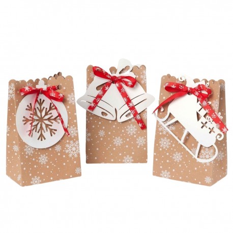 Bolsas navideñas de color marrón para regalo adornadas con lazo rojo y figura de papel blanco 18x11cm