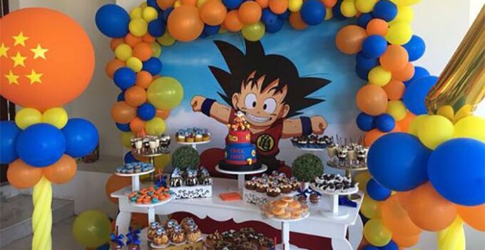 Custodia Ufficiale Dragon Ball Z Per IPhone 15 Pro Max Con Personaggi Goku, Piccolo, Krillin E Ten Shin Han, Cover Flessibile In TPU Trasparente